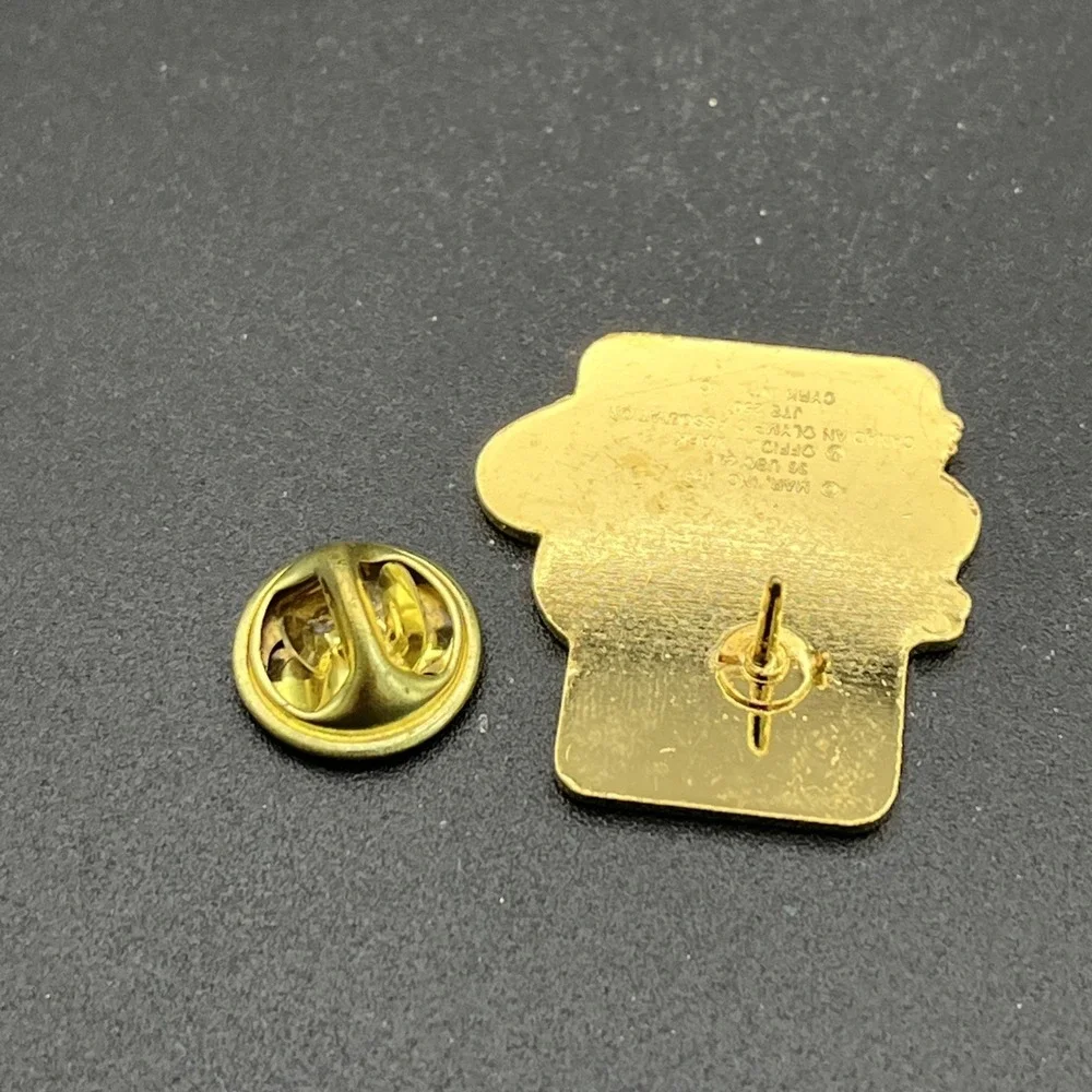 1992 Barcelona Olympics M&M's Candy Track &‎ Field Lapel Hat Pin